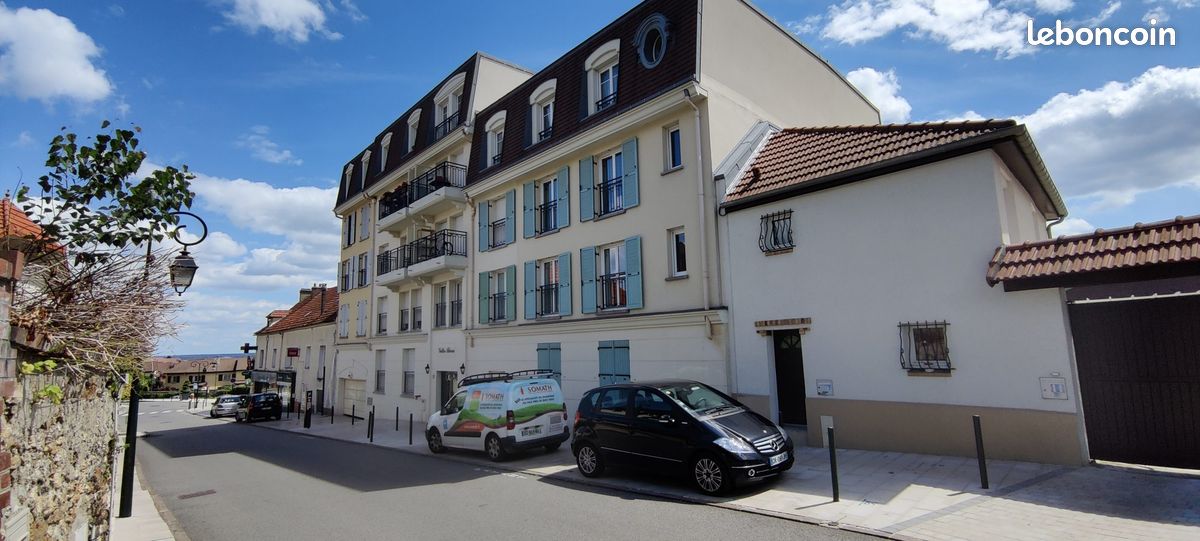 Appartement 1 pièce 32 m² · à Les Clayes-sous-Bois · 32 m² · 142 000 €