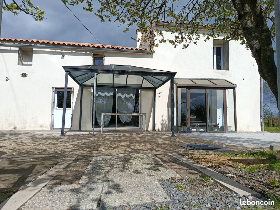 Maison 11 pièces 170 m² · à Moreilles · 170 m² · 184 000 €