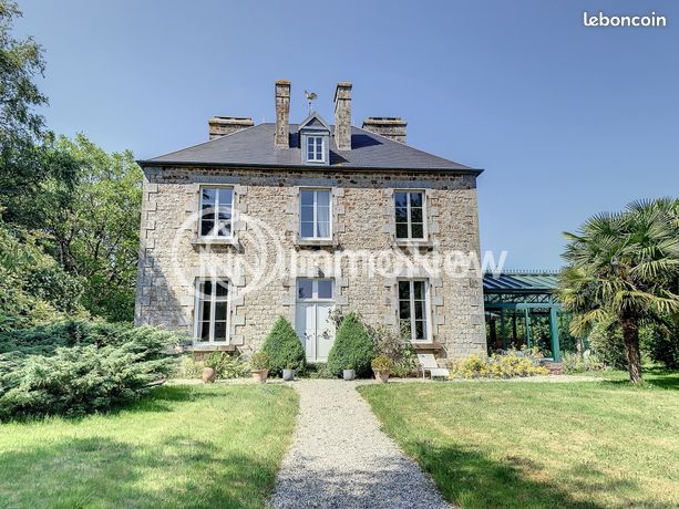 Maison 11 pièces 153 m²
