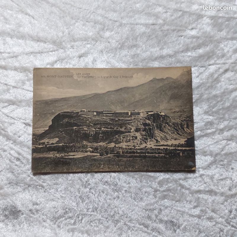 CPA CARTE PHOTO Militaire MUSIQUE du 11e BATAILLON de CHASSEURS ALPINS