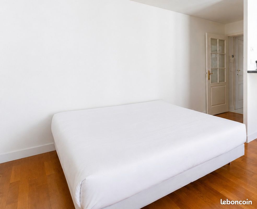 Appartement 1 pièce 28 m² · à Paris · 28 m² · 1 200 €
