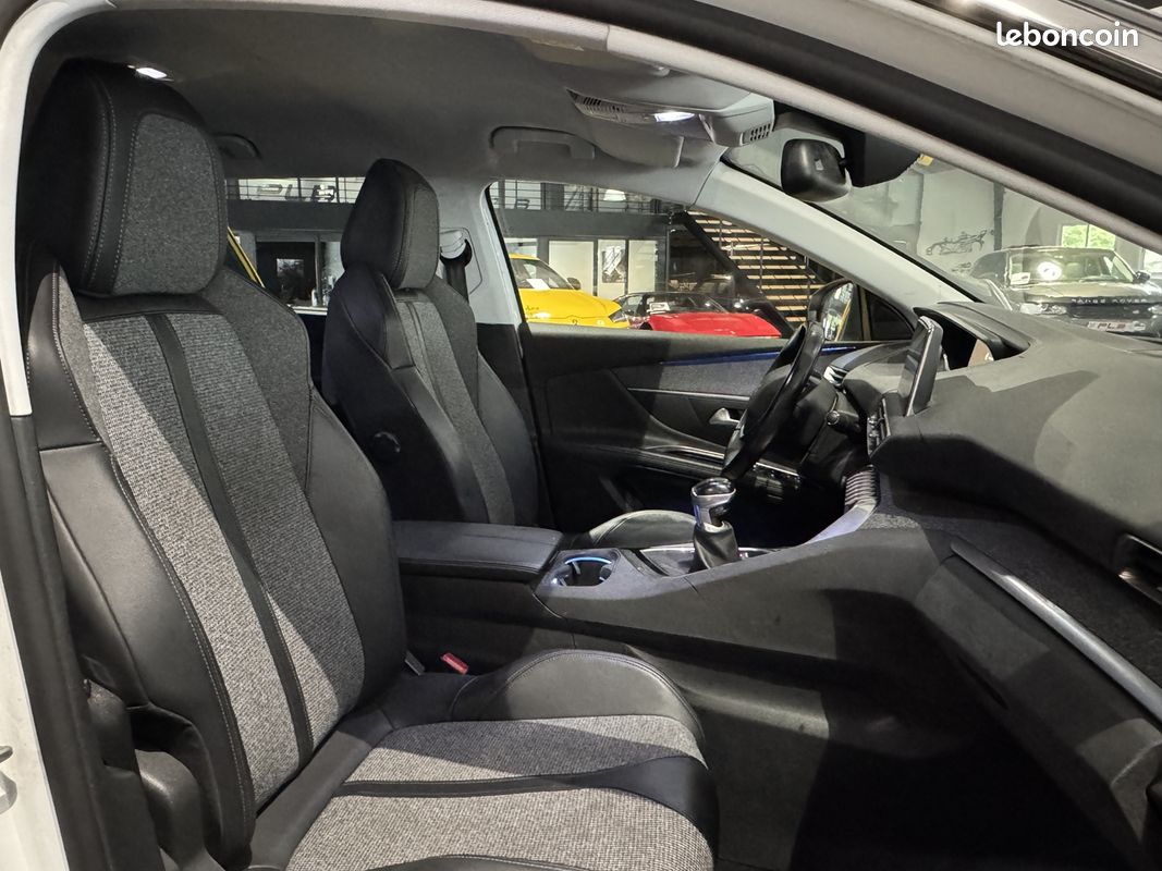 Peugeot 5008 1.5 EHDI 130CH ALLURE 7 PLACES (image 10)
