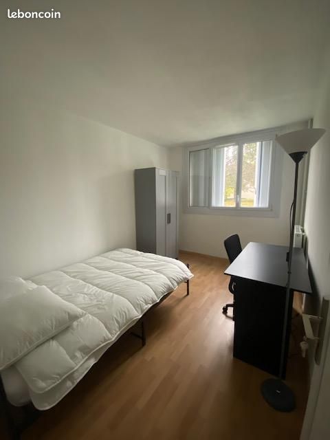 Appartement 5 pièces 83 m² · à Chilly-Mazarin · 83 m² · 575 €/mois