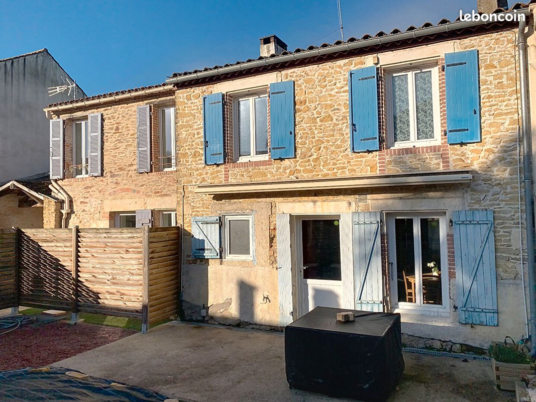 Maison 5 pièces 140 m² · à Mareuil-sur-Lay-Dissais · 140 m² · 210 000 €