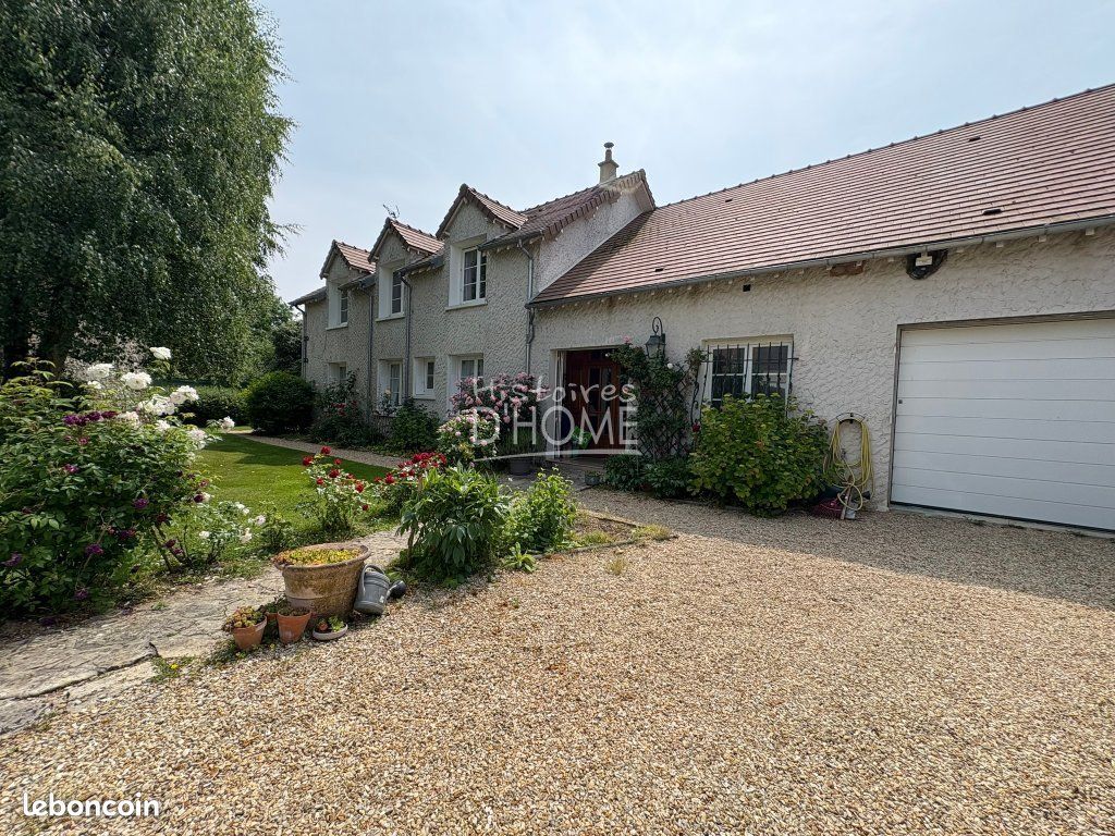 Maison 8 pièces 250 m² · à La Ferté-Gaucher · 250 m² · 344 000 €