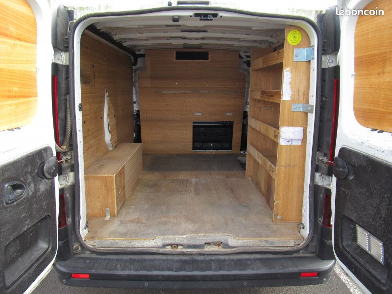 Renault TRAFIC III FG L1H1 1000 2.0 DCI 120CH GRAND CONFORT E6 (image 9)