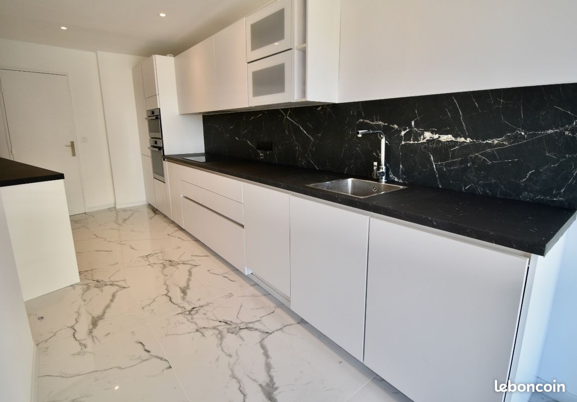 Appartement 3 pièces 100 m² · à Cagnes-sur-Mer · 100 m² · 860 000 €