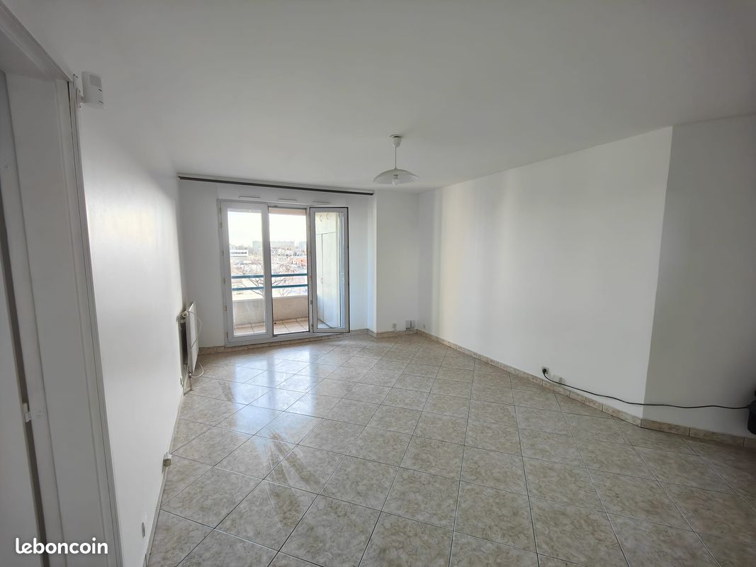 Appartement 3 pièces 65 m² · à Bondy · 65 m² · 220 000 €