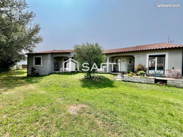 Villa 9 pièces 276 m²