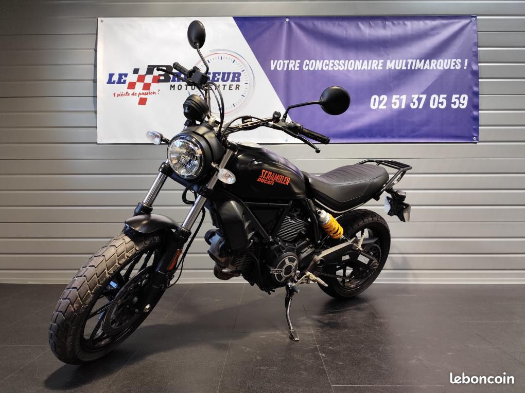 Ducati 400 Scrambler Sixty #hastag Motos