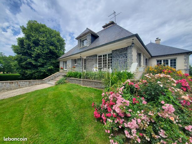 Propriété 7 pièces 179 m²