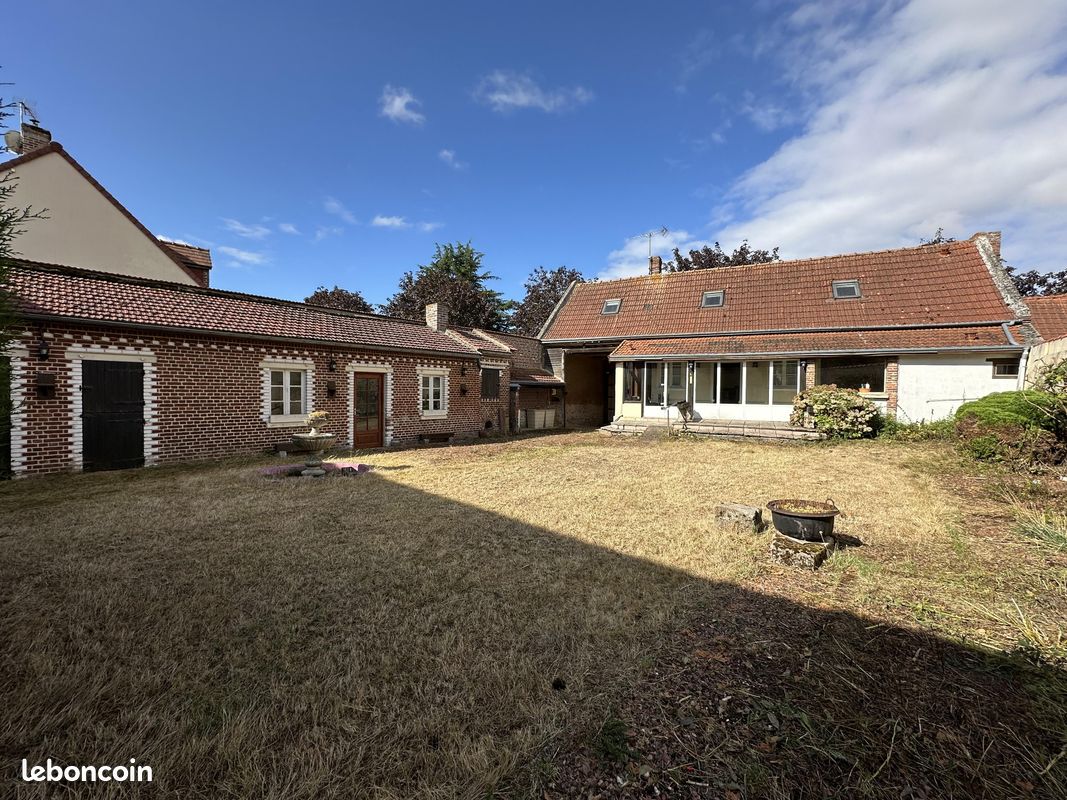 Maison 5 pièces 100 m² · à Hangest-en-Santerre · 100 m² · 117 000 €