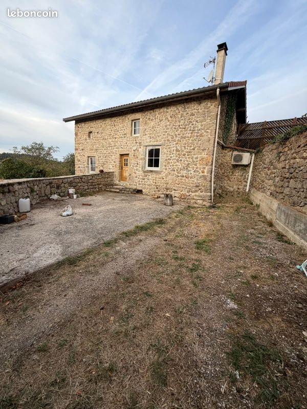 Maison 4 pièces 90 m² · à Valprivas · 90 m² · 550 €/mois