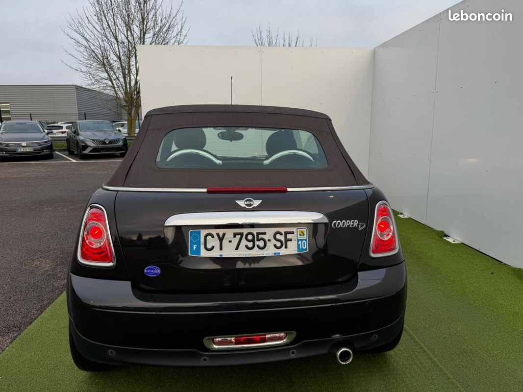 Mini mini ii (2) cabriolet cooper d 112 highgate bvm6 (image 8)