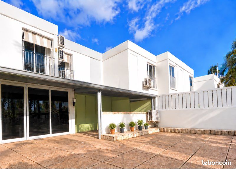 Maison 5 pièces 120 m² · à L'Étang-Salé · 120 m² · 500 000 €