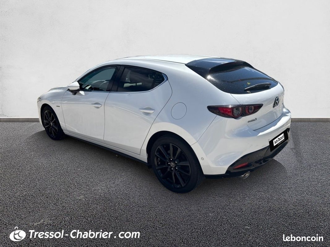 MAZDA Mazda3 5 portes 2.0L SKYACTIV-X M Hybrid 180 ch BVM6 100eme Anniversaire (image 3)