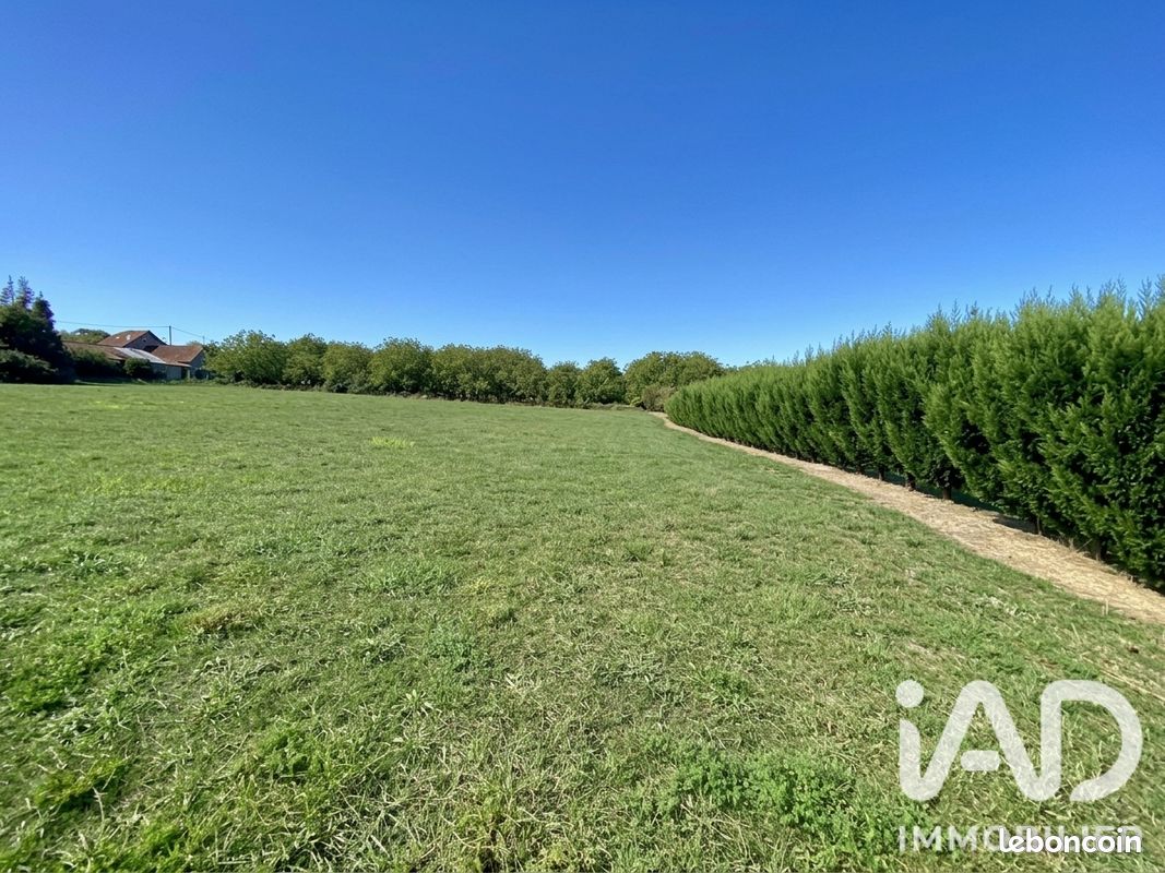 Terrain 3092 m² · à Saint-Robert · 3 092 m² · 30 000 €