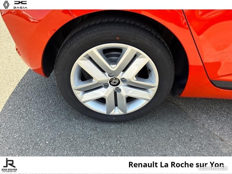 Renault Clio 1.6 E-Tech 145ch full hybrid Evolution - 25 (image 8)