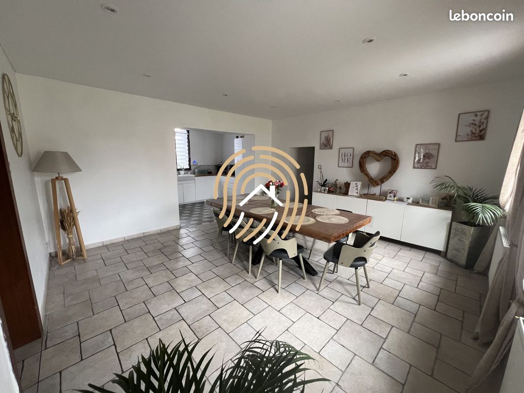 Maison 6 pièces 205 m² · à Roost-Warendin · 205 m² · 309 500 €