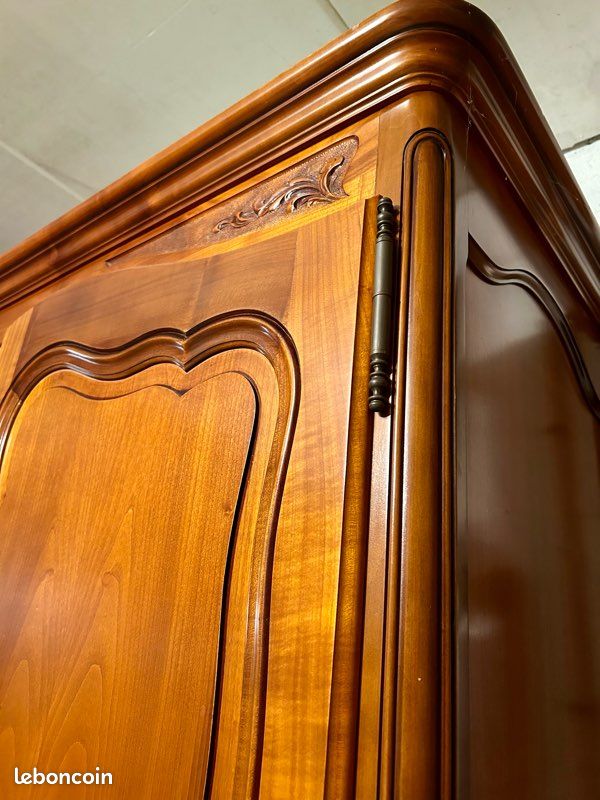 Armoire de style Louis XV en bois massif - Label NF Qualité 1973 (image 8)