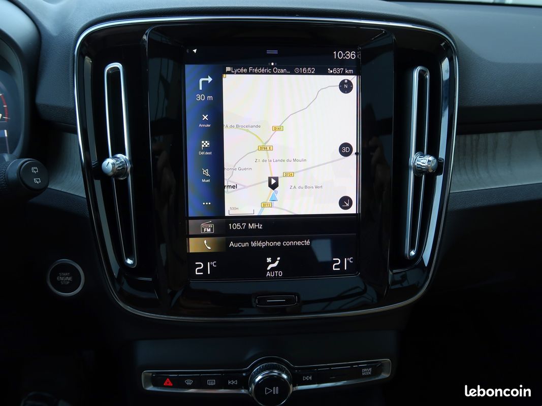 VOLVO XC40 T2 Inscription 129 Geartronic 8 + toit panoramique (image 6)