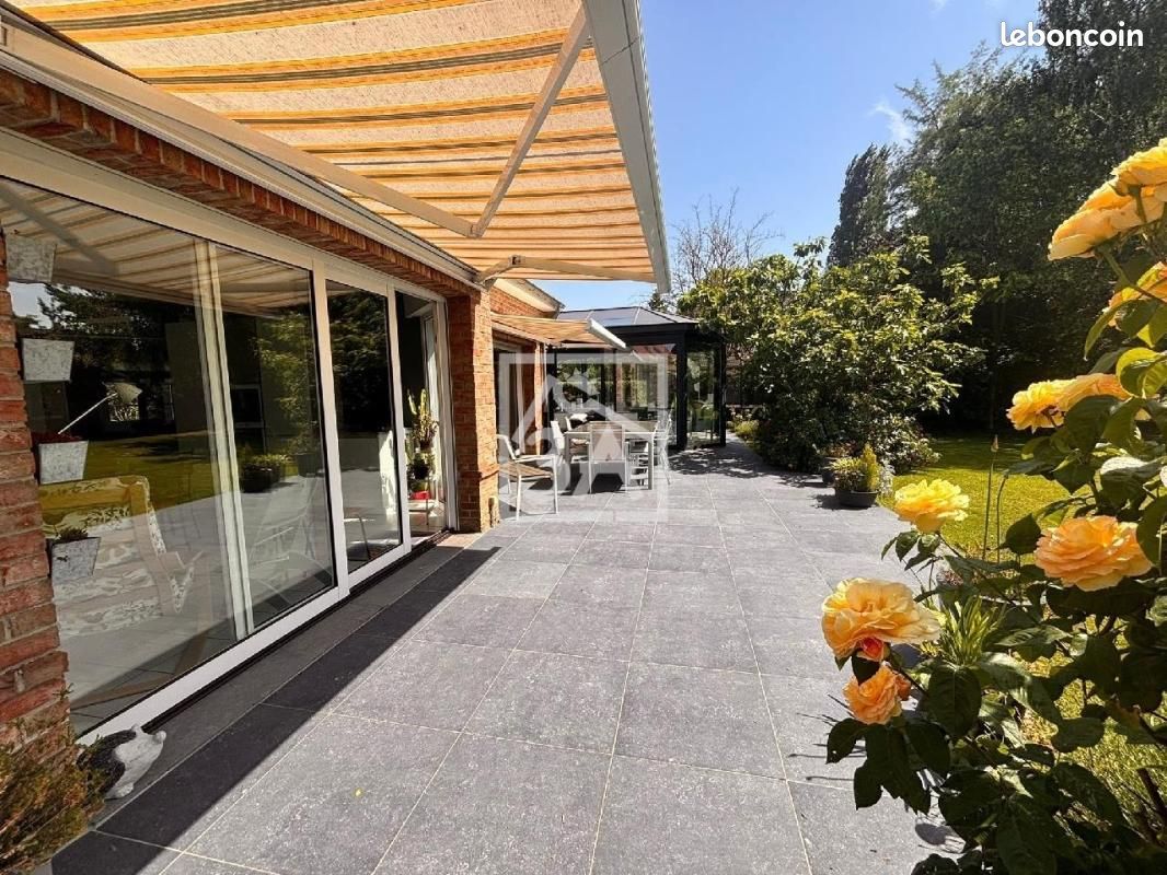 Maison 11 pièces 217 m² · à Hazebrouck · 217 m² · 550 000 €