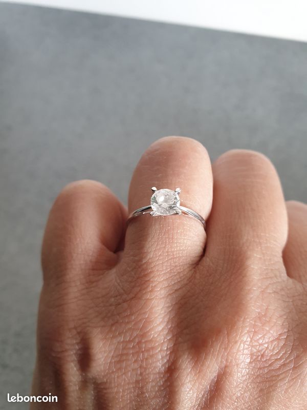 Bague femme or blanc et zirconium (image 2)