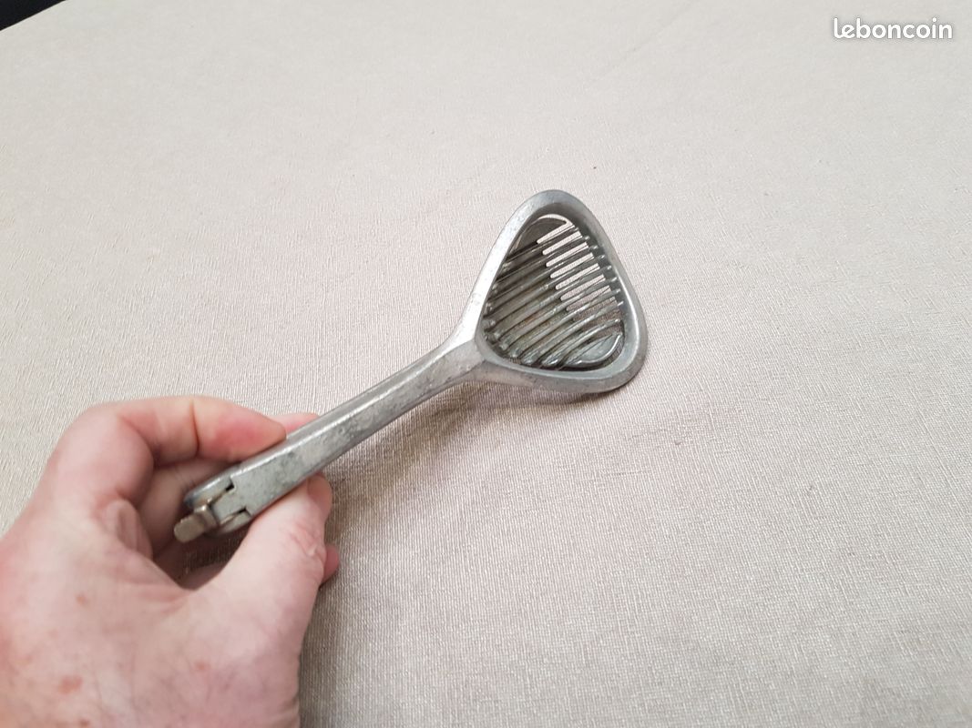 Coupe à Tomates Vintage AS - Manche Bleu - Années 60 - France - Neuf Dans Boîte (sans Poussoir)