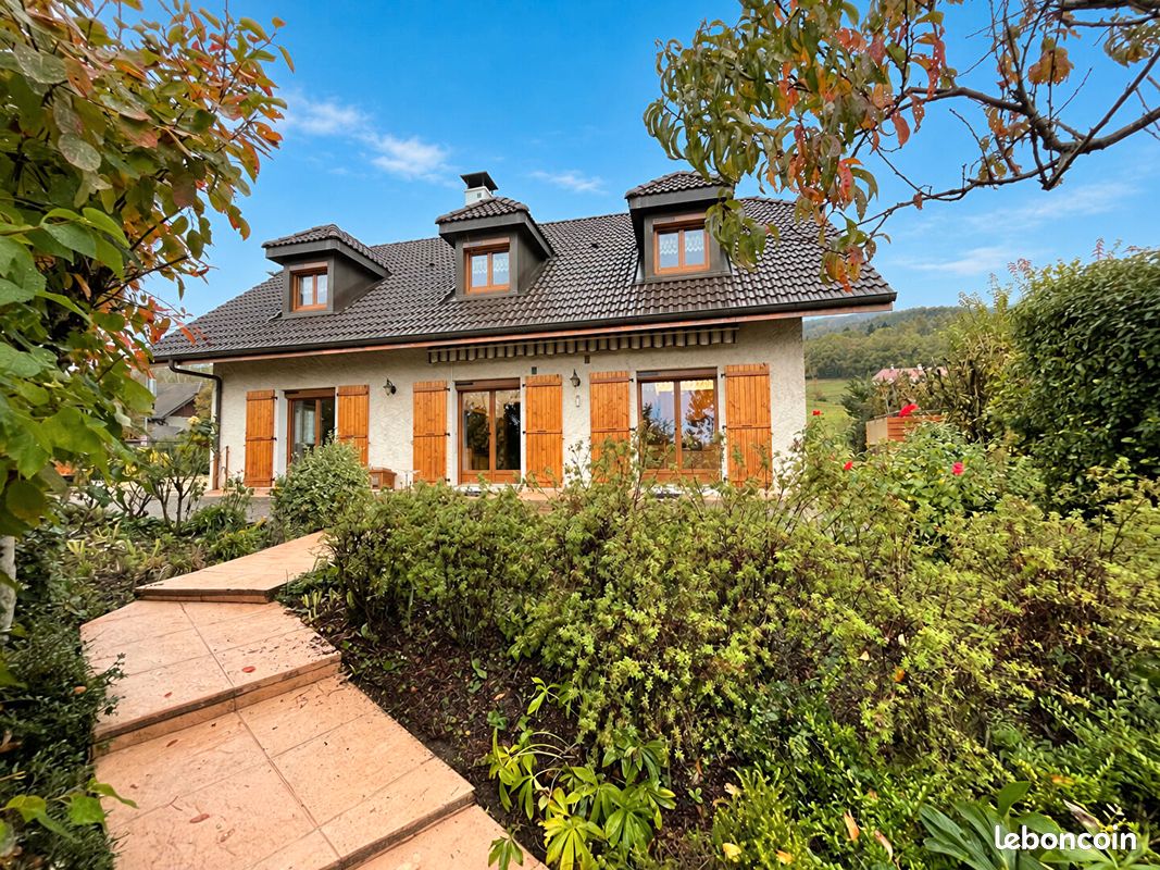 Maison 6 pièces 167 m² · à Saint-Jean-de-Gonville · 167 m² · 840 000 €