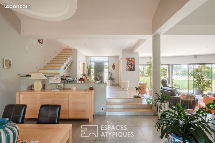 Maison 5 pièces 258 m²
