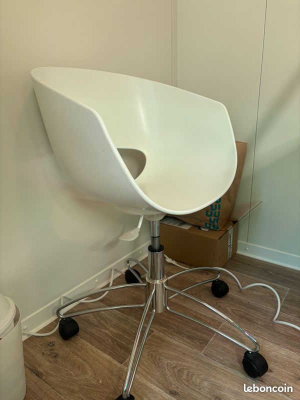 Chaise de bureau (image 1)
