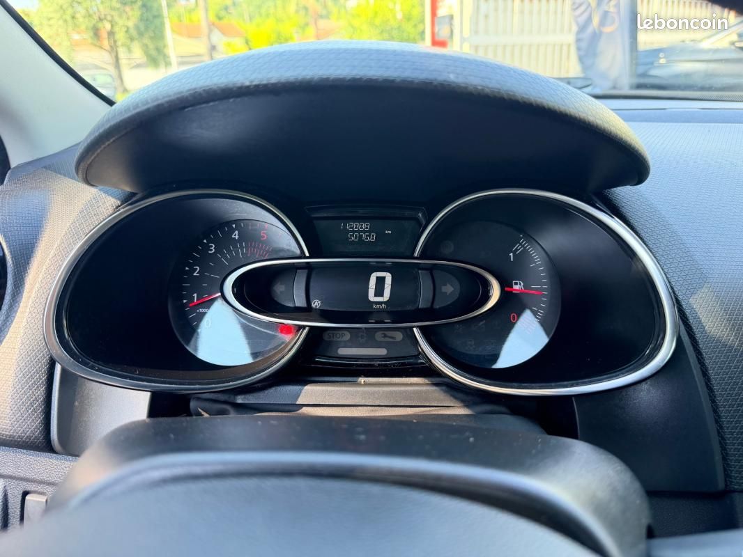 Renault Clio IV BUSINESS dCi 75 Energy (image 19)