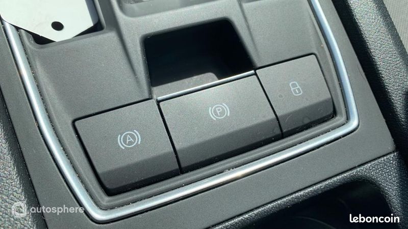 Seat Leon 1.5 eHybrid 204ch Style DSG6 (image 17)