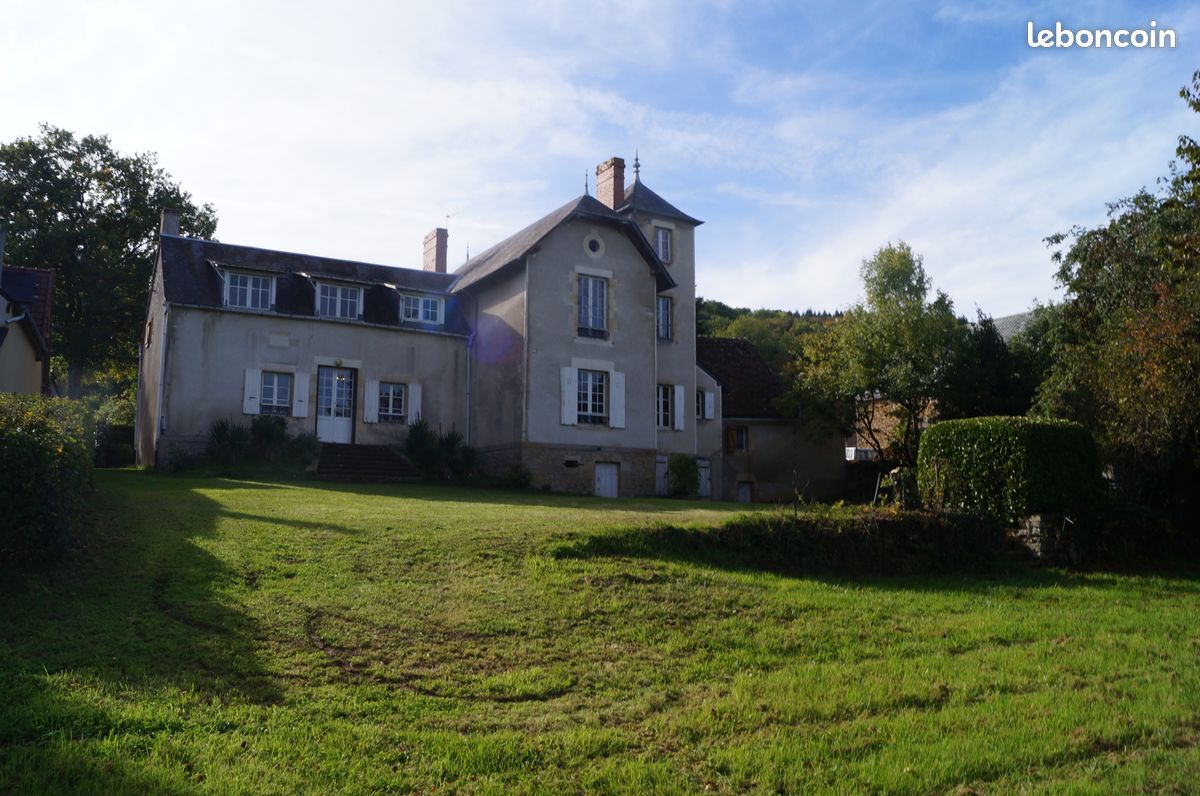 Maison 6 pièces 169 m² · à Crux-la-Ville · 169 m² · 110 000 €