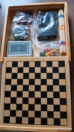 Jeu d'échecs doré cartoon | Pièces d'échecs design uniques – Chess Project Jeu d'échecs doré cartoon | Pièces d'échecs design uniques – Chess Project