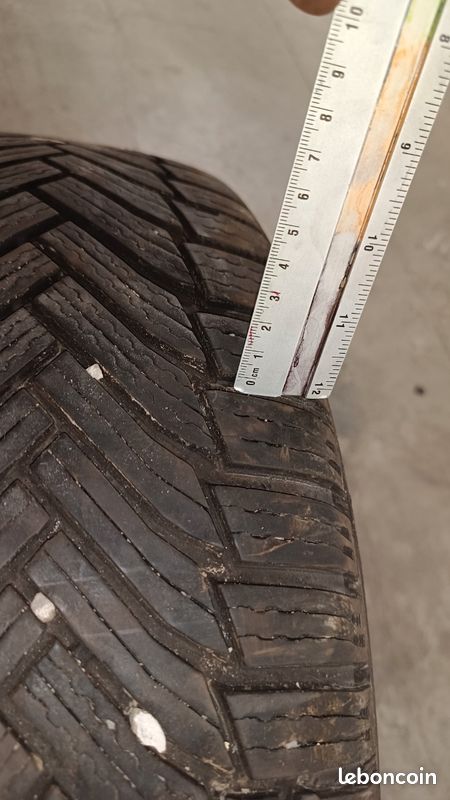 Pneus 215 60 R16 Michelin + jantes (image 5)