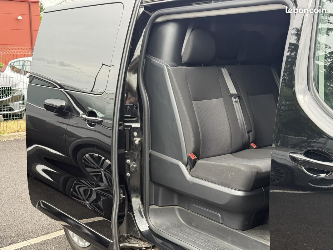 Peugeot Expert 2.0 CABINE APPROFONDIE BLUEHDI 180 S&S EAT8 PACK PREMIUM CONNECT (image 22)