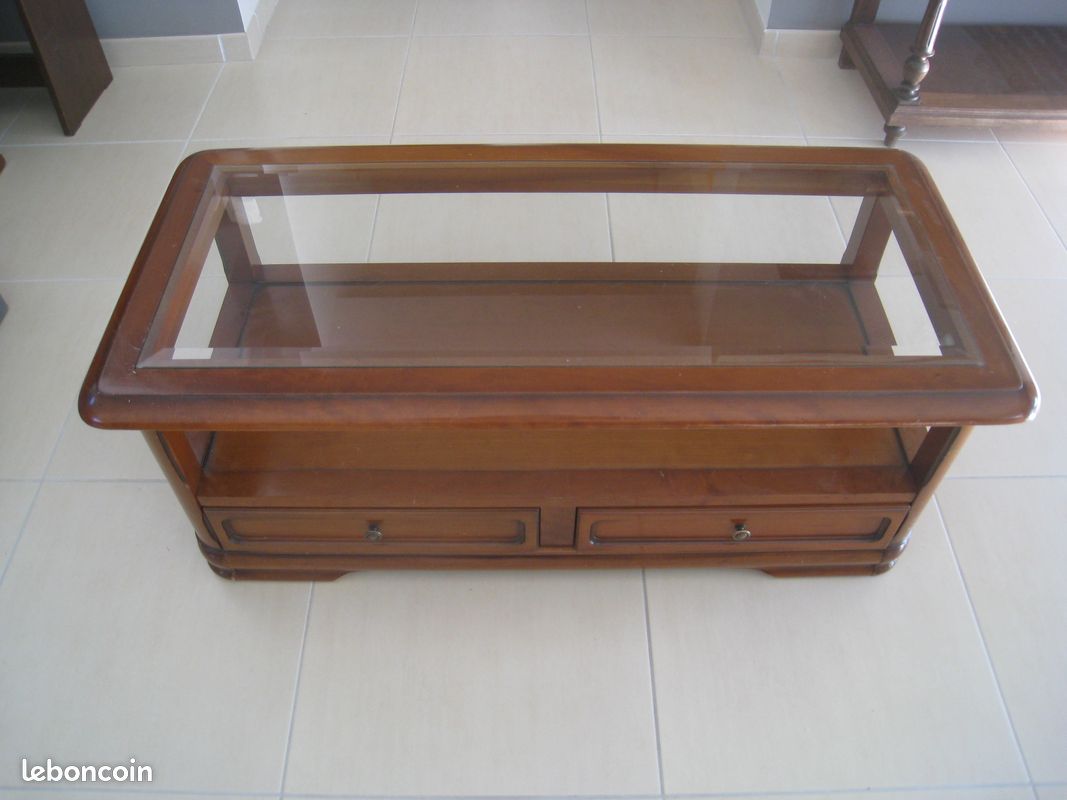 Table de salon en bois merisier (image 2)