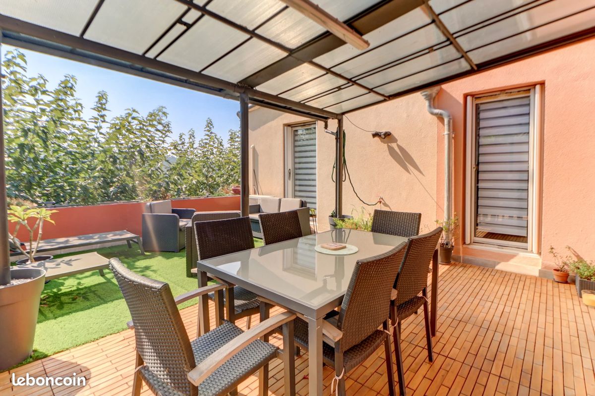 Appartement 5 pièces 92 m² · à Carros · 92 m² · 385 000 €