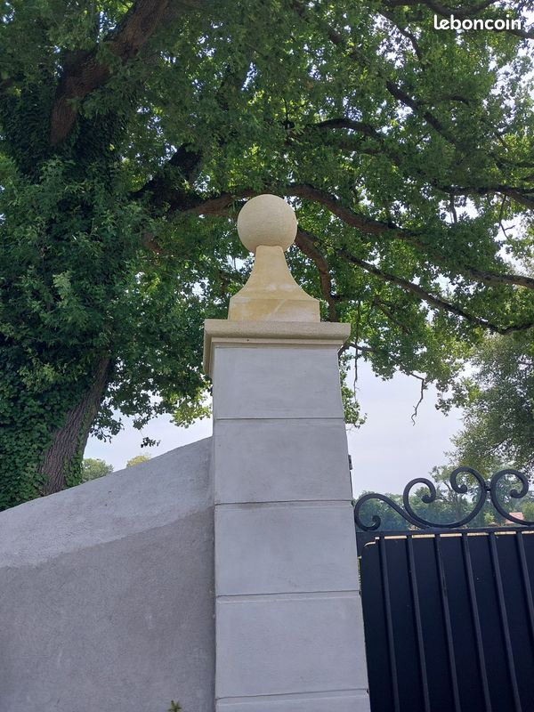 Pierre de taille, dessus de pilier, élément décoratif (image 1)