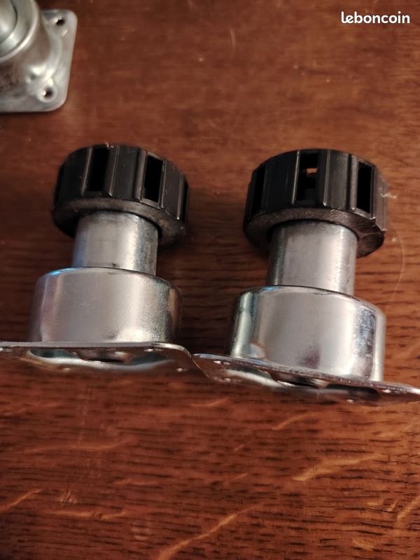 Lot de 6 pieds réglables pour caisson de cuisine / meuble (image 3)