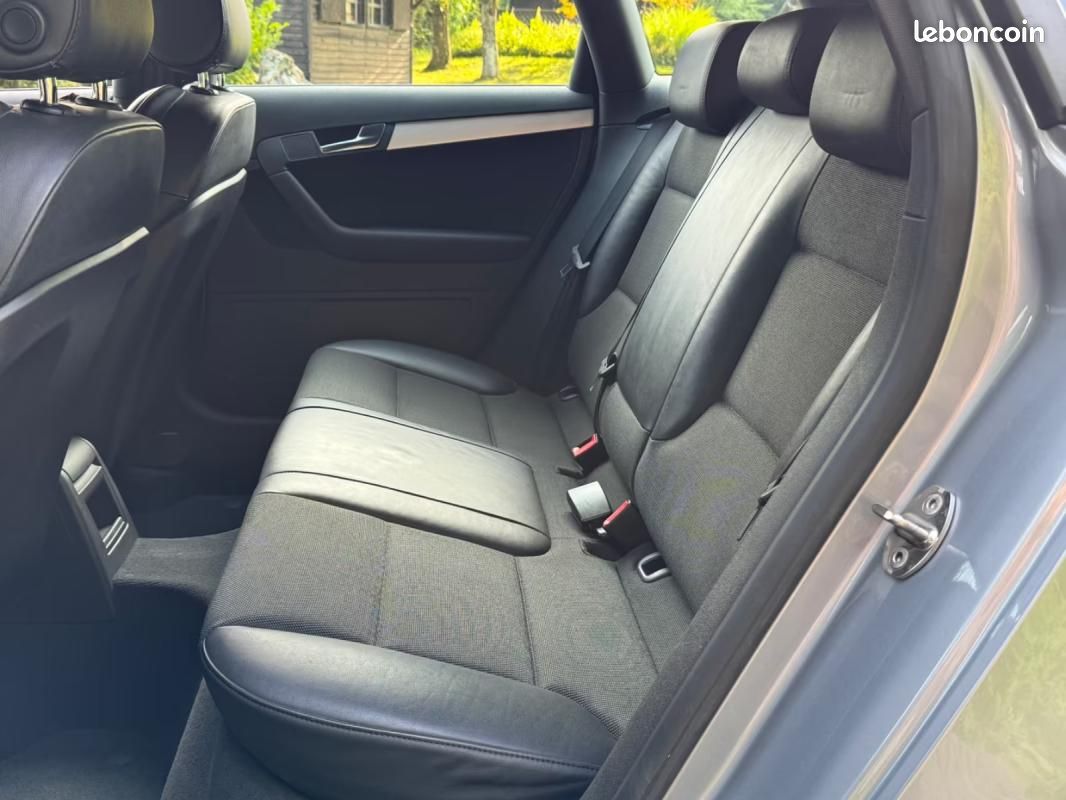 Audi A3 3.2 VR6 250CH S-Line Plus - 3ème Main Suivi Complet Boite Méca Quattro 140000KM (image 26)