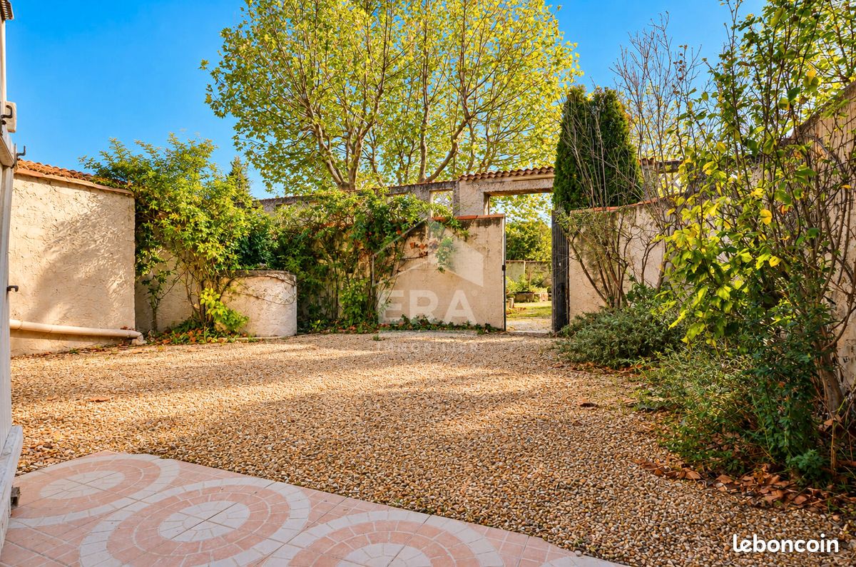 Appartement 3 pièces 98 m² · à Pernes-les-Fontaines · 98 m² · 198 000 €