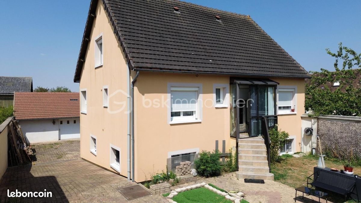 Maison 5 pièces 124 m² · à Champseru · 124 m² · 254 000 €