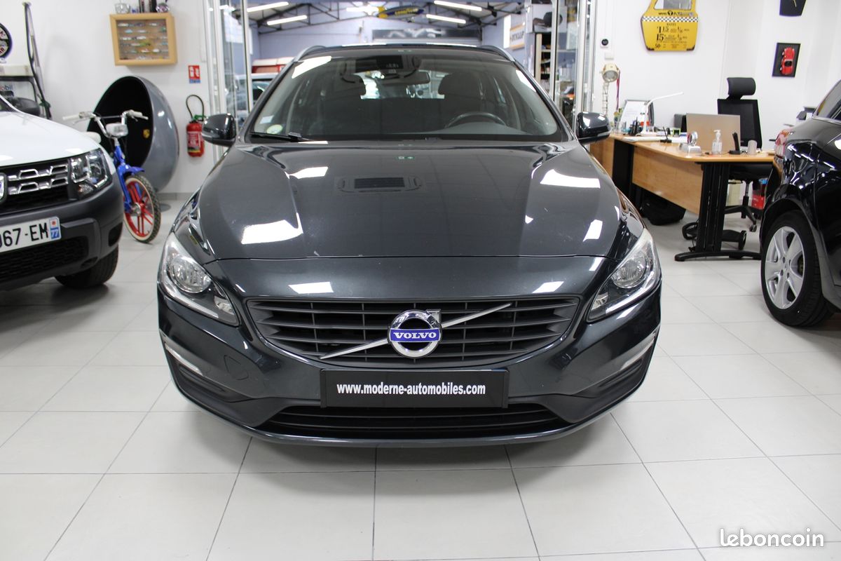 Volvo V60 D2 120CH KINETIC BUSINESS GEARTRONIC (image 2)
