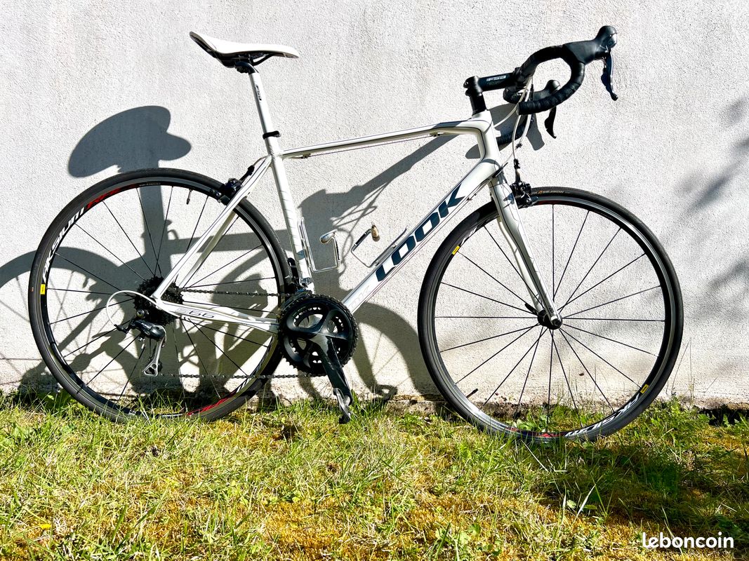 Velo de route en carbone - Instant comptant