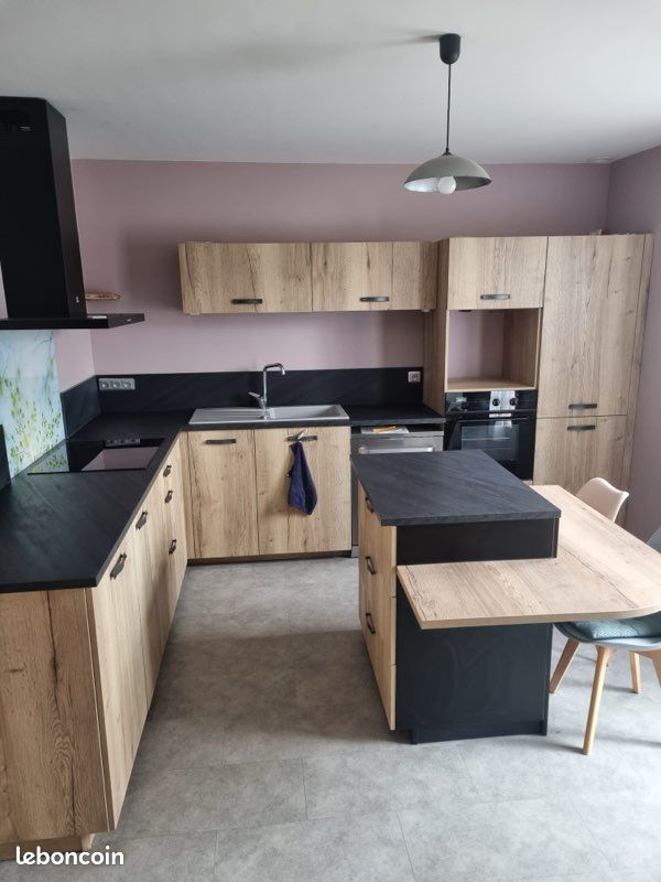 Maison 8 pièces 147 m² · à Saint-Calais · 147 m² · 196 000 €