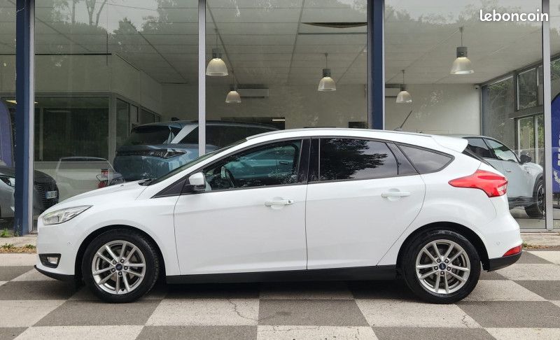 Ford FOCUS 1.0 ECOBOOST 100CH STOP&START TITANIUM (image 2)