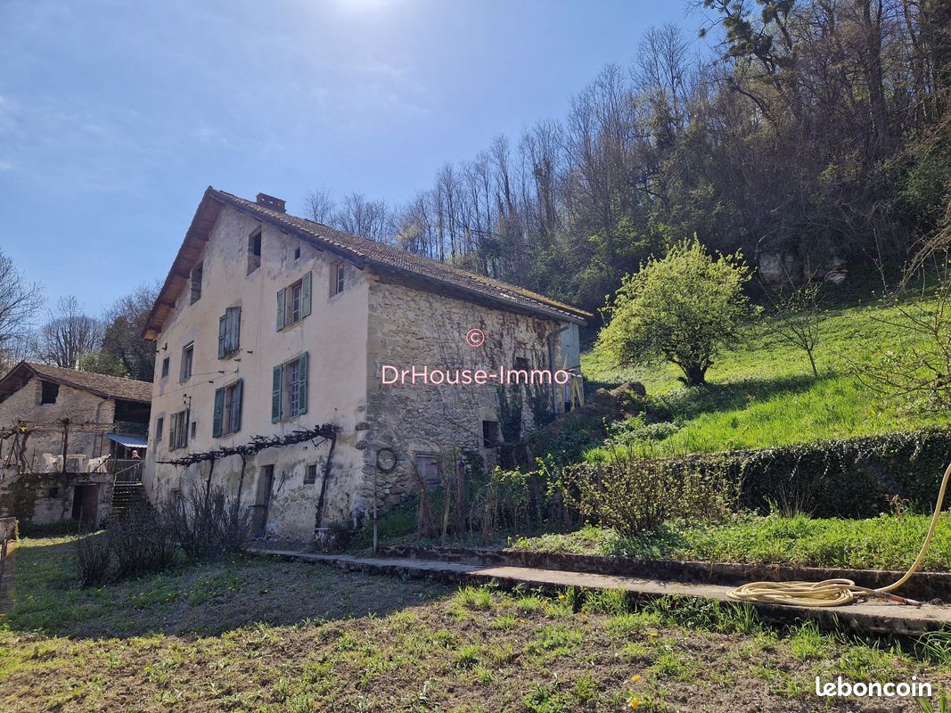 Maison 5 pièces 167 m² · à Oriol-en-Royans · 167 m² · 260 000 €