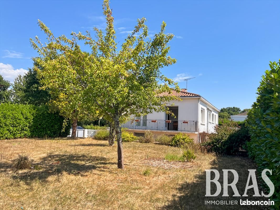 Maison 5 pièces 92 m² · à Les Achards · 92 m² · 274 300 €